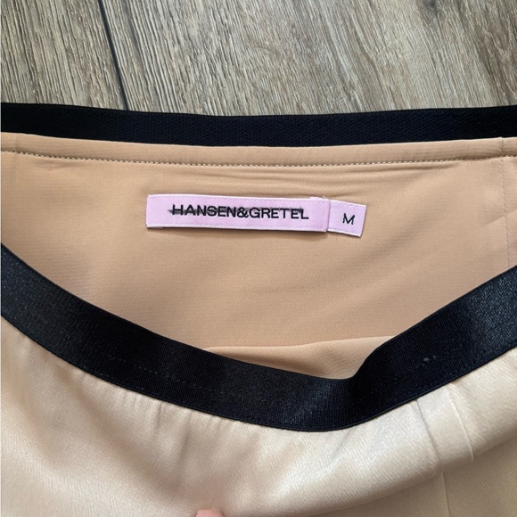 NWOT Hansen & Gratel Cream Black Mini Skirt Resort Wear - Picture 5 of 9